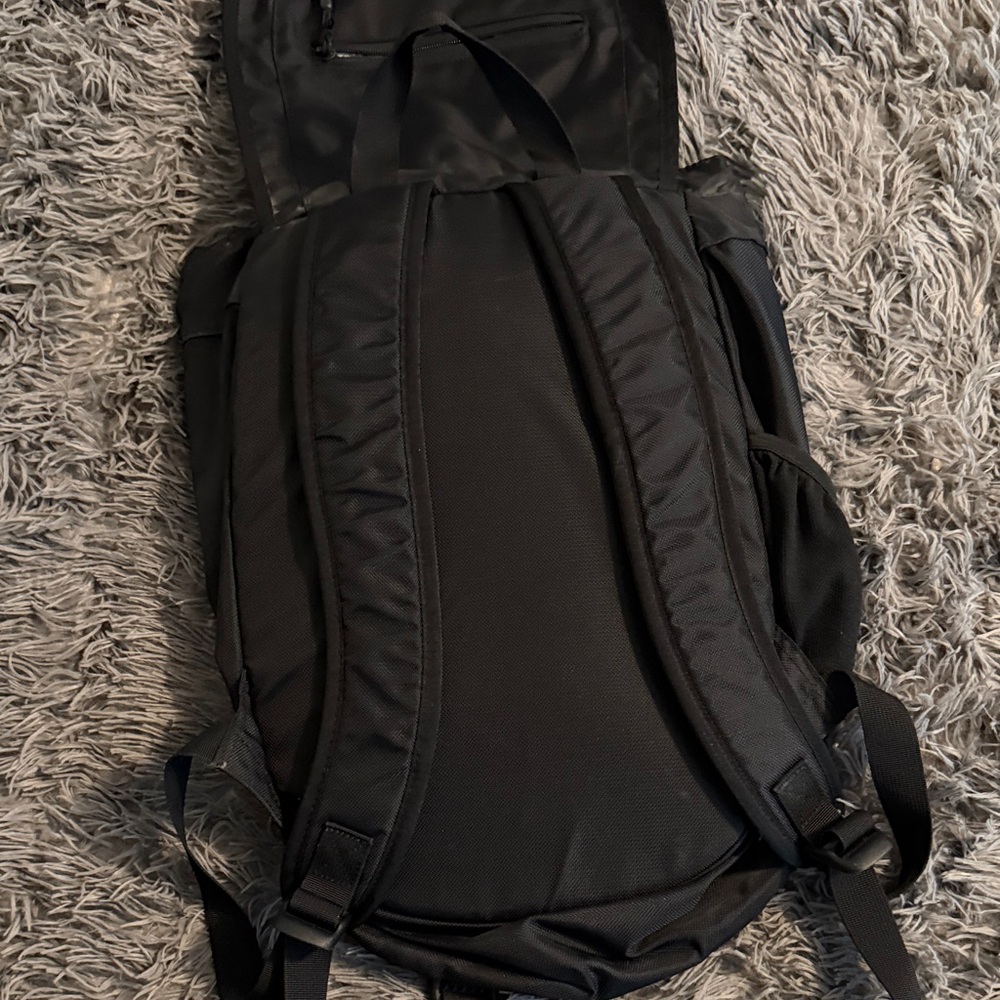 Sherpani Black Backpack with Red Accents - Picture 4 of 6